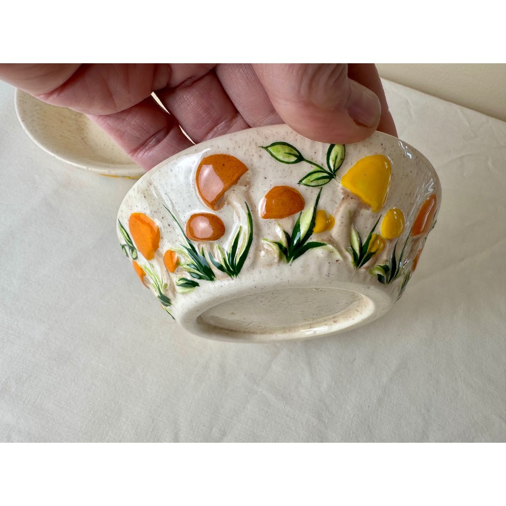 Vintage Arnels Mushroom Relief Ceramic Bowls Set 2 Orange MCM 70s Kitchen Decor - Picture 7 of 9